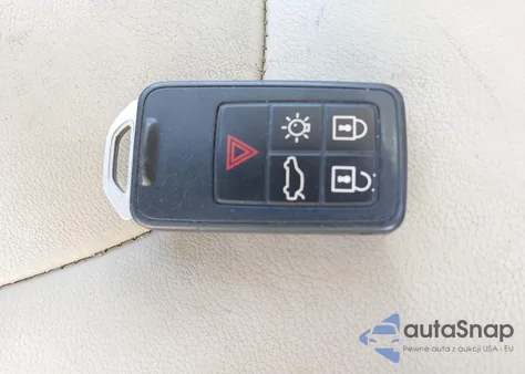 2015 Volvo Xc60 T6 из США, поврежденный, VIN YV4902RK7F2659176